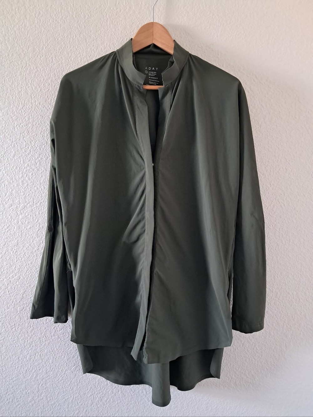 Aday Something Borrowed Blouse Top Snap Front Closure Standing Collar Green Med